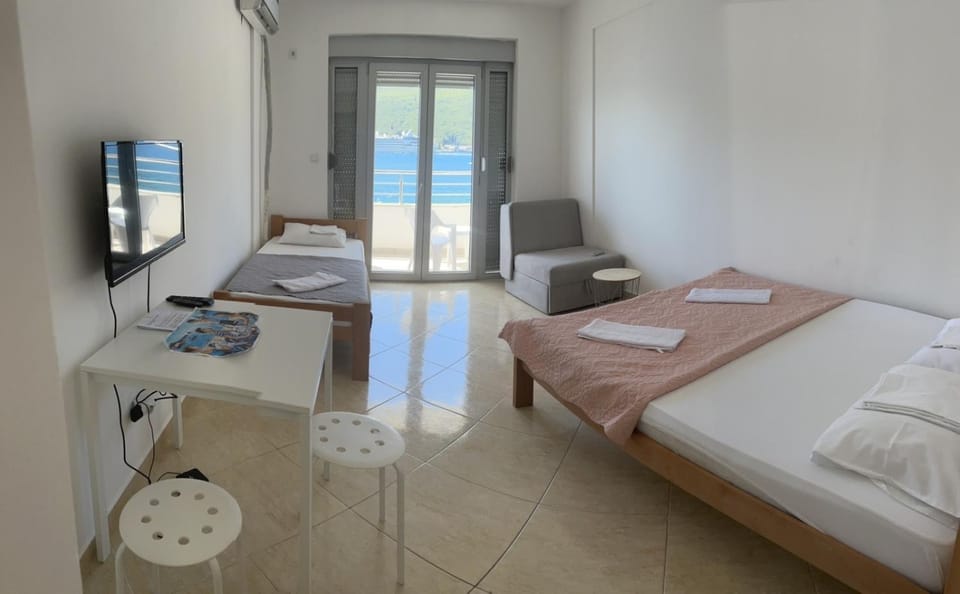 White Angels Apartment in Kotor Municipality