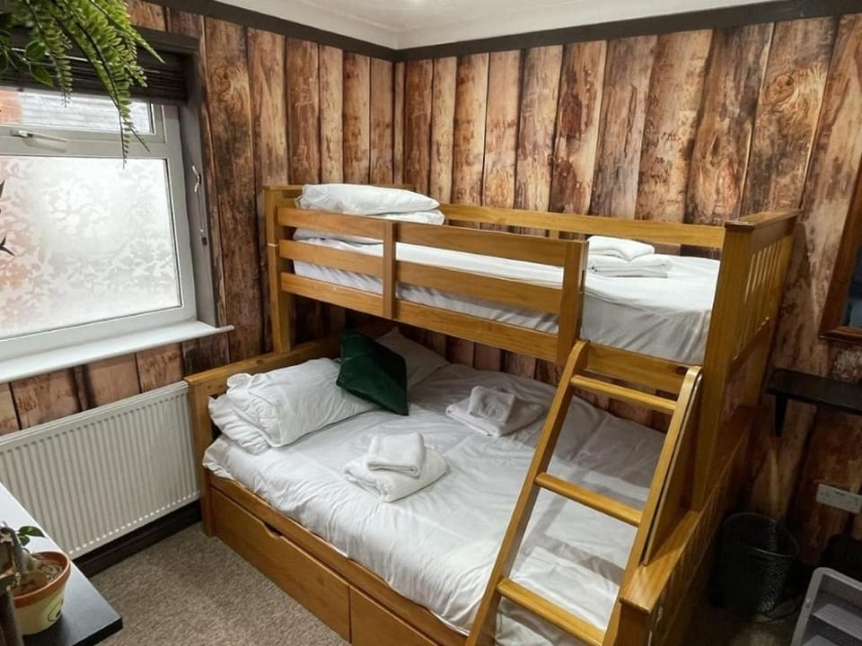 bunk bed
