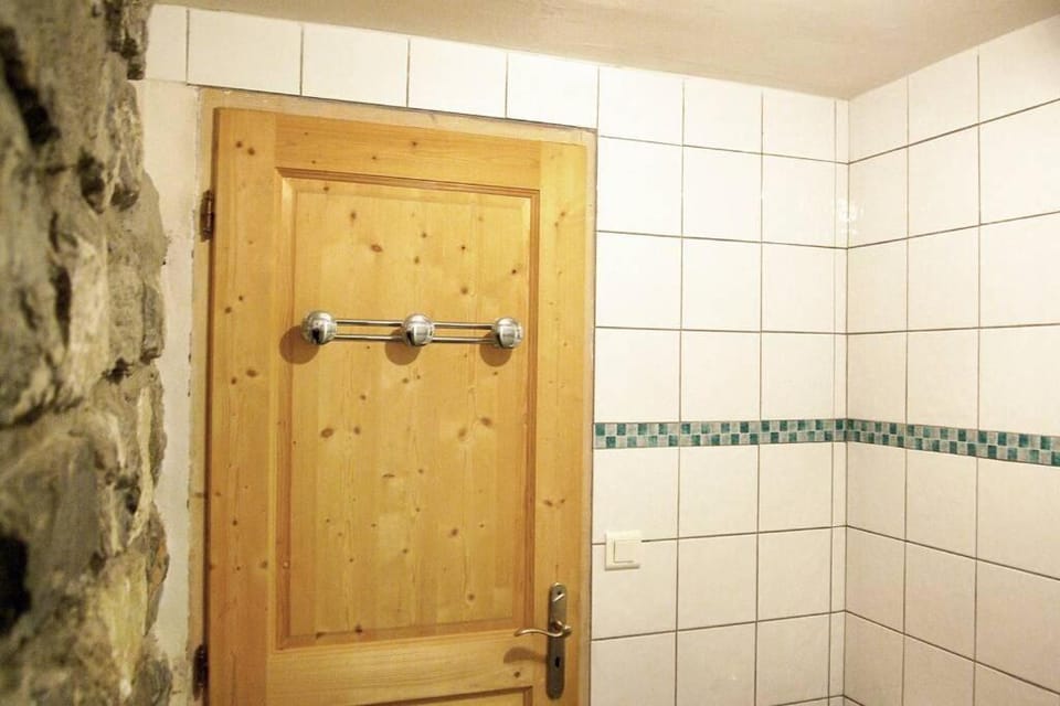 Appart Saint-Antoine Morzine vue soleil jardin calme parking 3 pers Apartment in Montriond