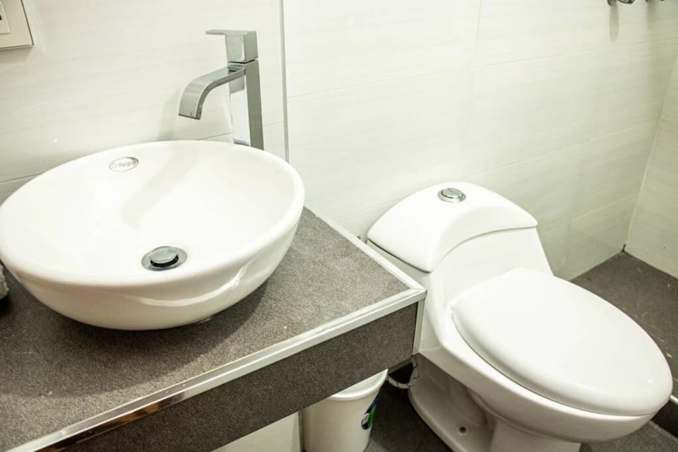 Toilet, Bathroom