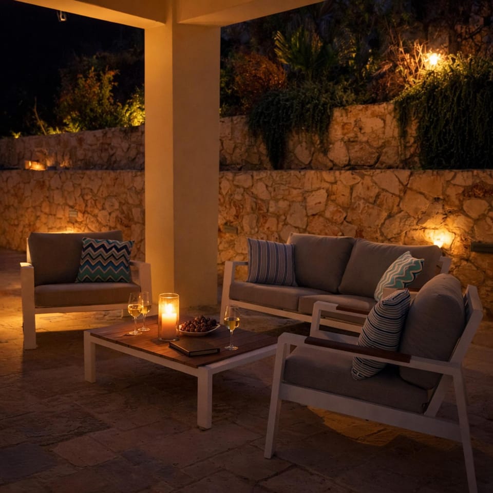 Garden, Living room, Seating area