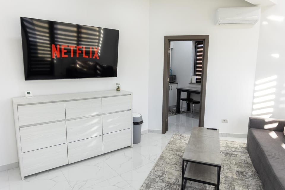 AStar Apartments - EXTRA LARGE Apartment in Romania