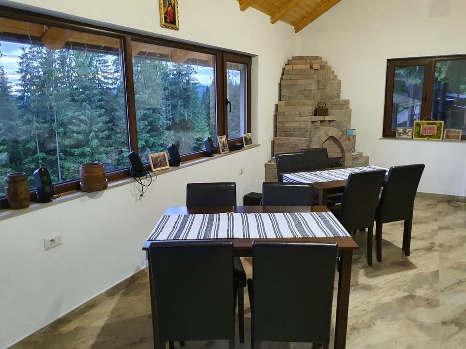 Casa Sofia Bucovina Bed and Breakfast in Romania