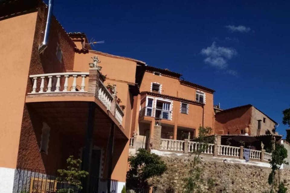 Casa-villa rural completa para hasta 9 personas Apartment in Aragon
