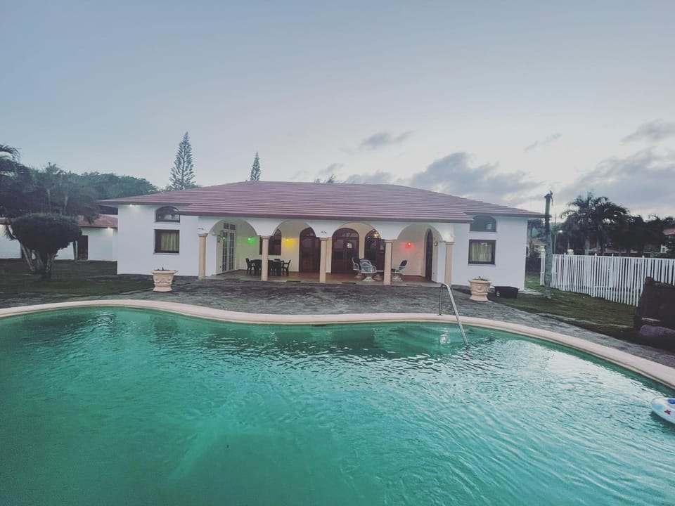 Ocean Breeze Villa Carismar Villa in Cabrera