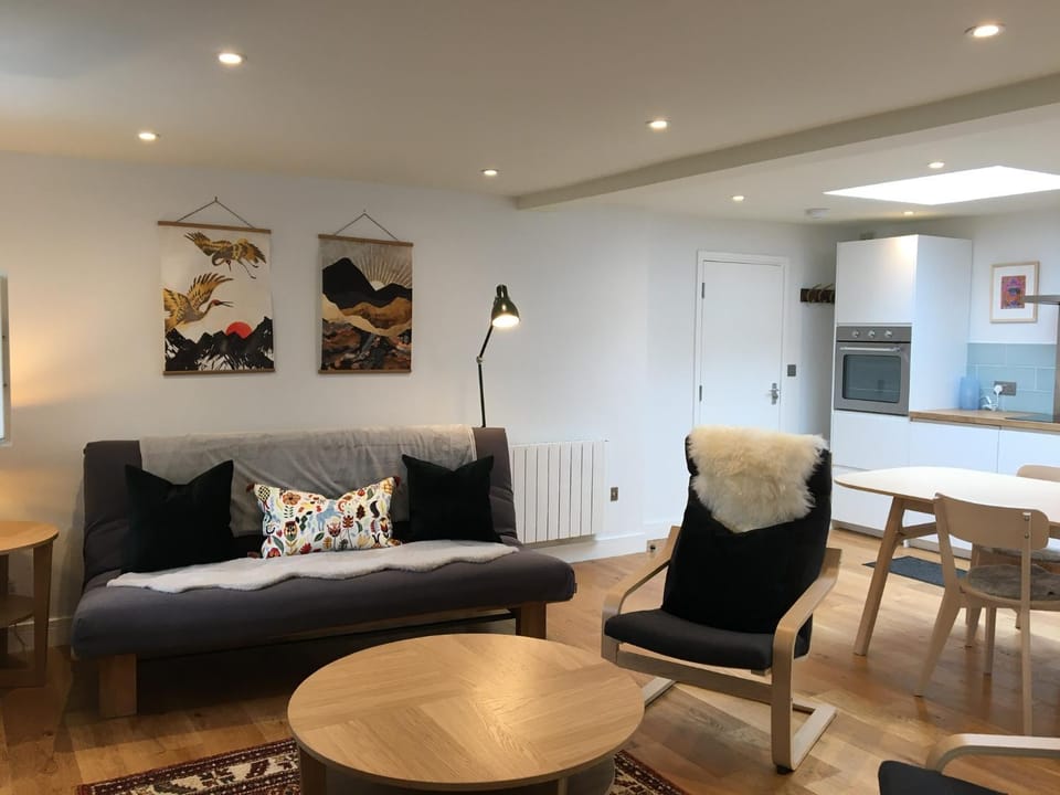 In the Heart of Glastonbury Apartment in Glastonbury