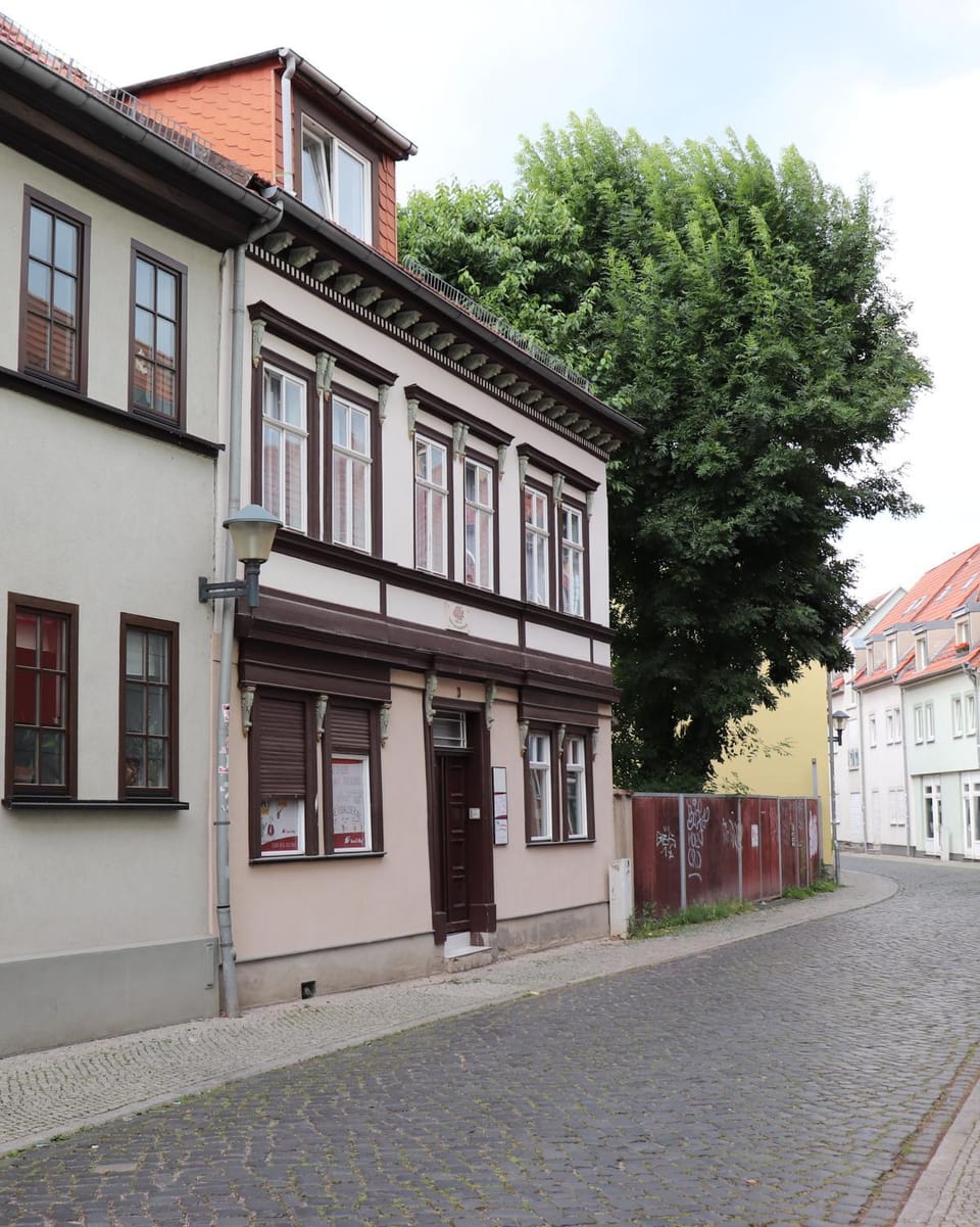 Property building, Street view