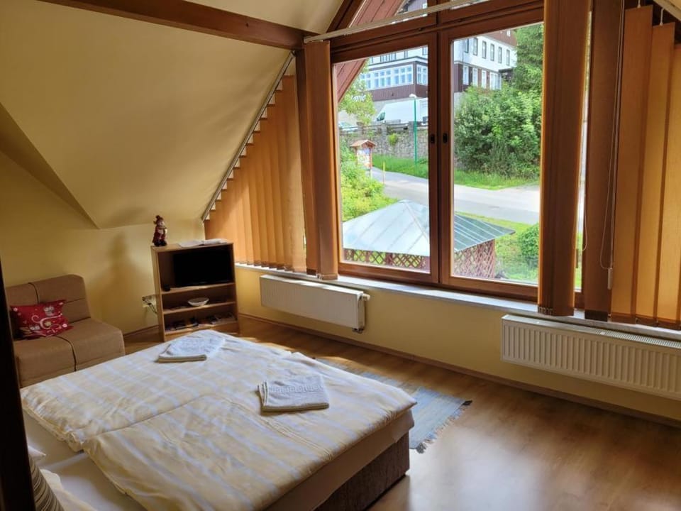 Třílůžkový pokoj Pension Kubů Bed and Breakfast in Lower Silesian Voivodeship