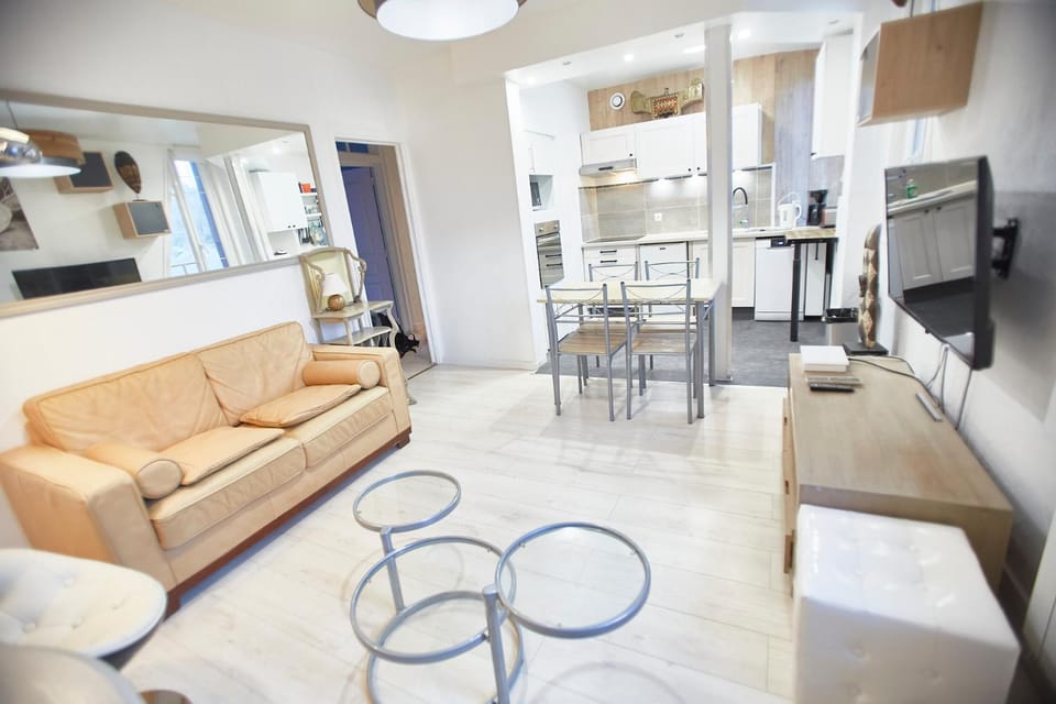 TV and multimedia, Living room, Dining area, kitchen