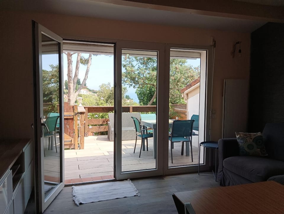 Balcony/Terrace, Living room