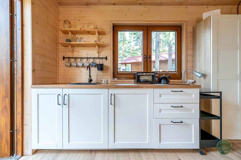 Zakątek Wdzydze z widokiem na jezioro -domek nr 19 House in Pomeranian Voivodeship