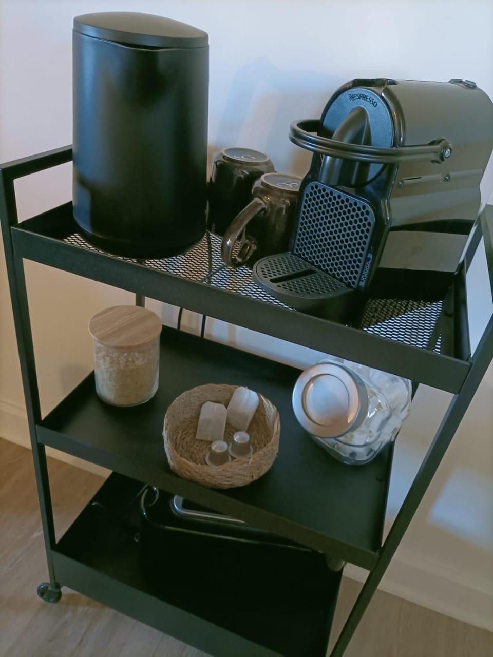 Coffee/tea facilities, Breakfast