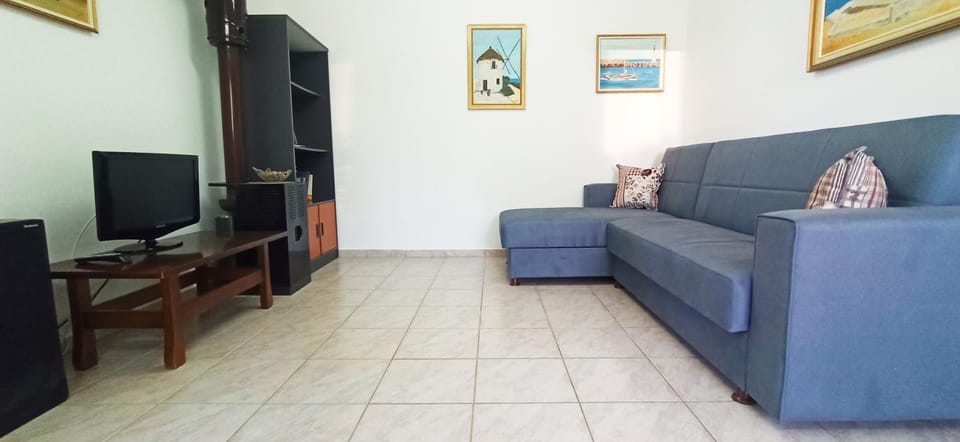 Maris full apartment with roof garden access Apartment in Decentralized Administration of the Aegean