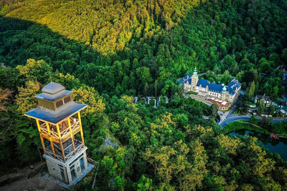 Property building, Natural landscape, Location