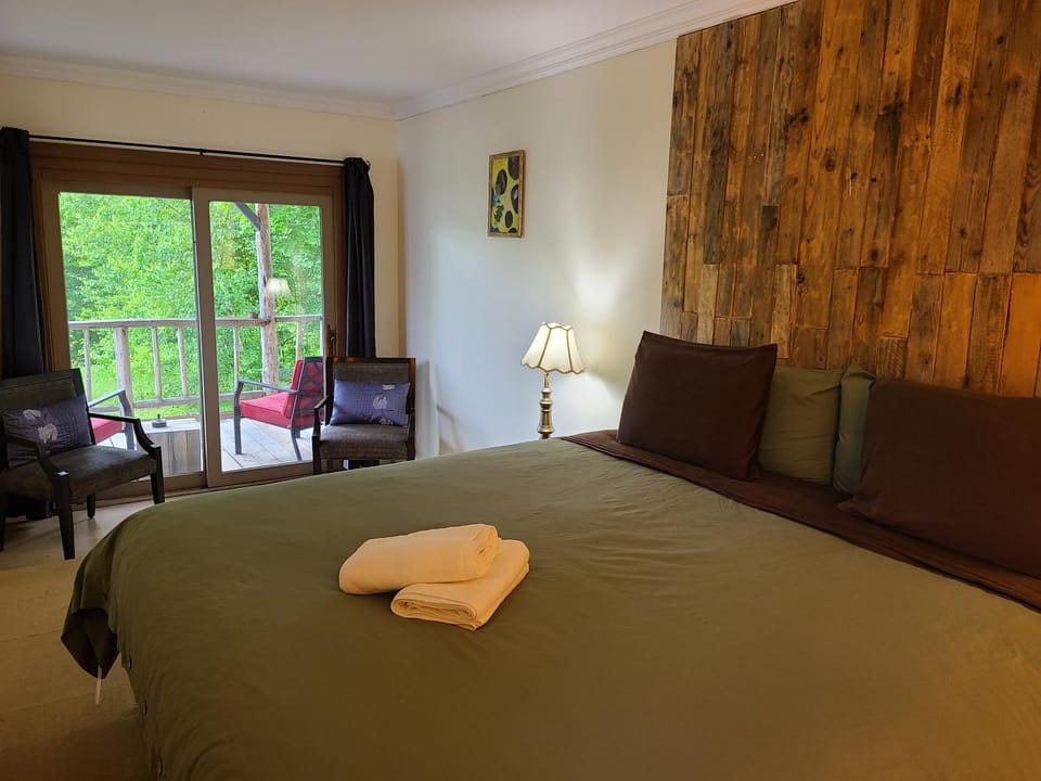 Le Lodge du lac Bed and Breakfast in Mont-Tremblant