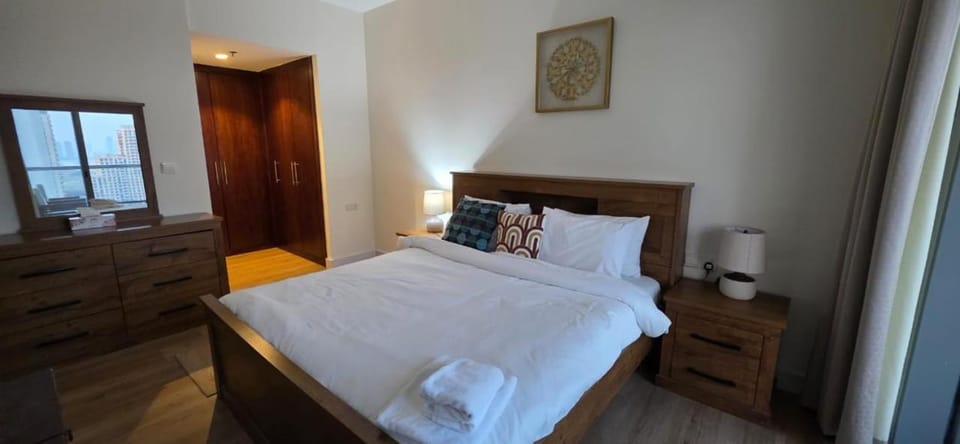 Golf Tower Golf View 2BR at The Greens with CPL Massage Cpn Apartment in Dubai