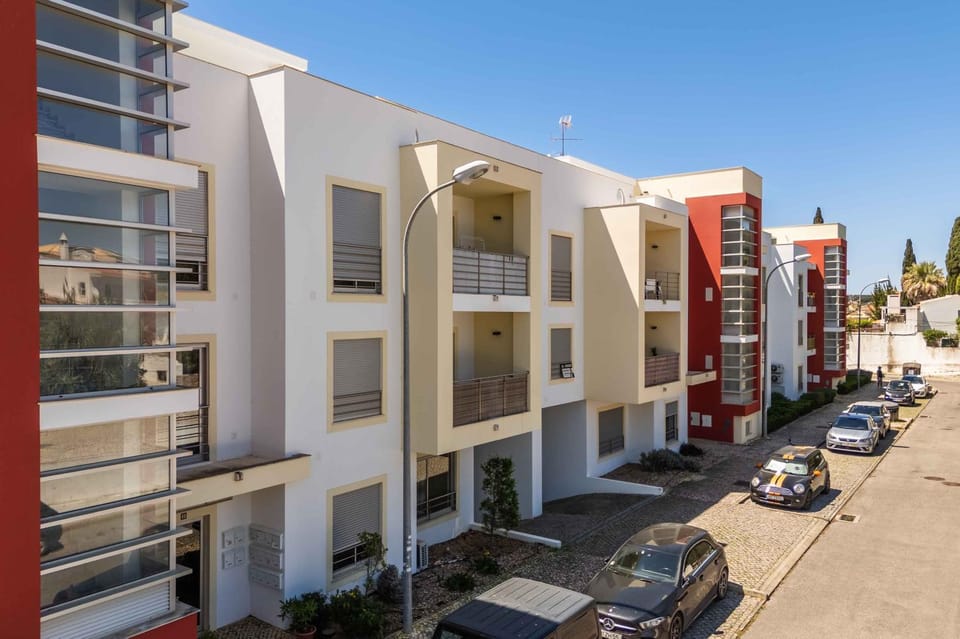Property building, Street view