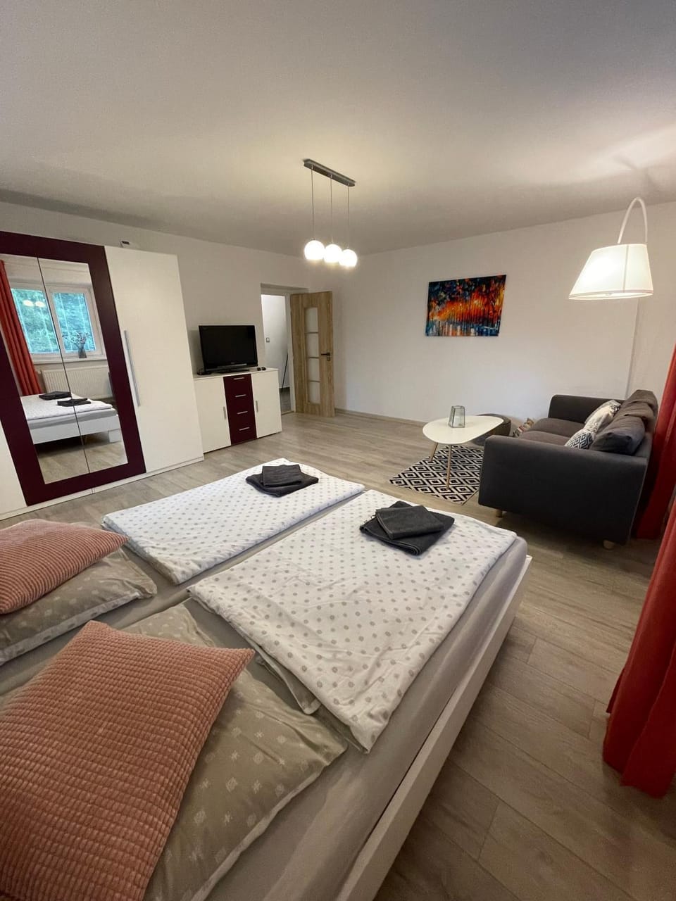 Bed, Living room, Photo of the whole room, Seating area, Bedroom