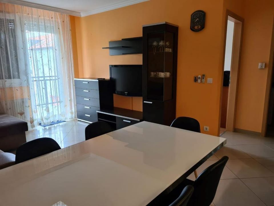 Plázs Apartman Apartment in Siófok
