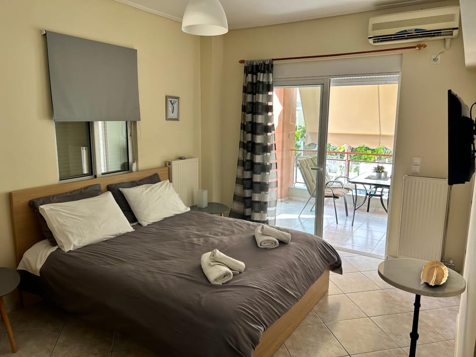 Chris 2 Apartment in Messenia