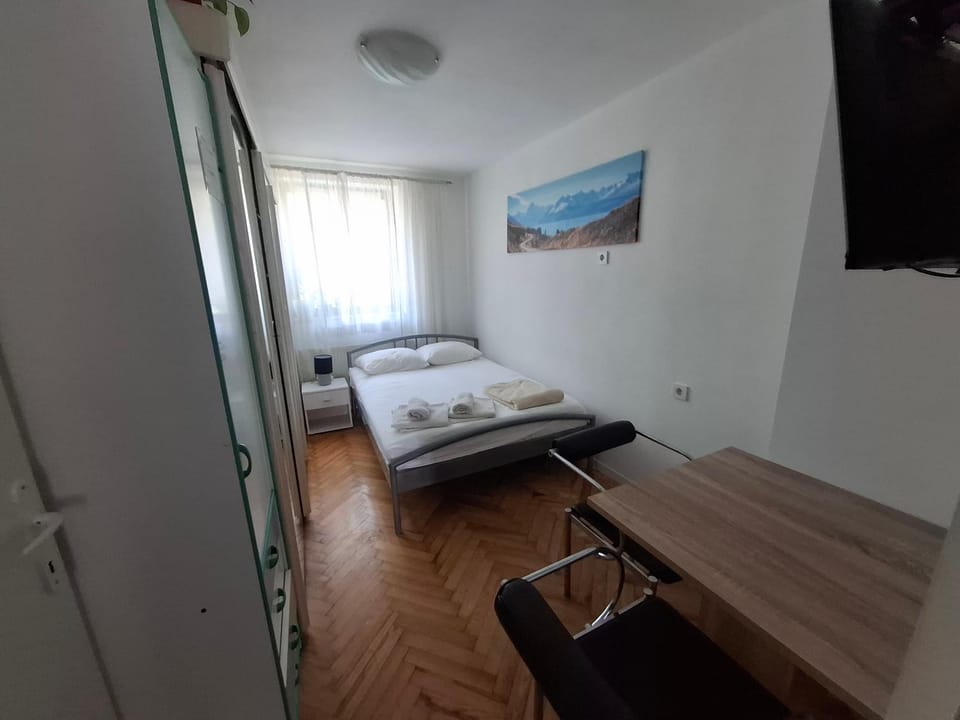 Slatka sobica za dvoje sa upotrebom zajednicke kuhinje i kupaonice Bed and Breakfast in City of Zagreb