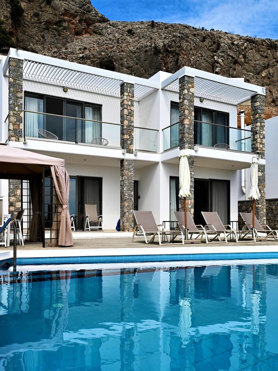 Property building, Patio, Swimming pool