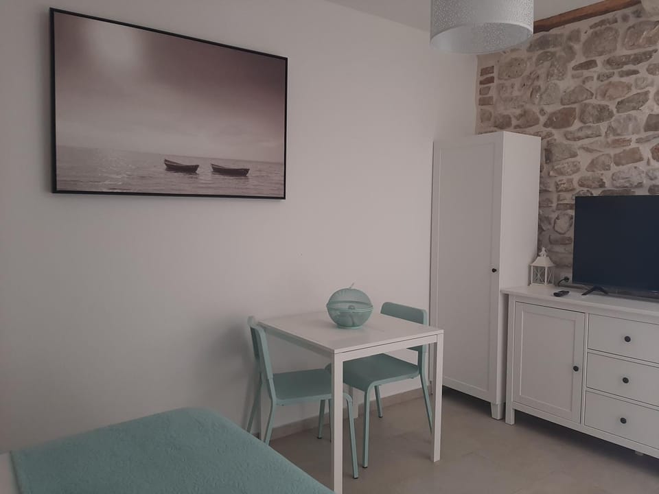 TV and multimedia, Seating area