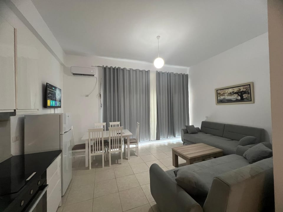 TV and multimedia, Kitchen or kitchenette, Living room, Seating area, oven