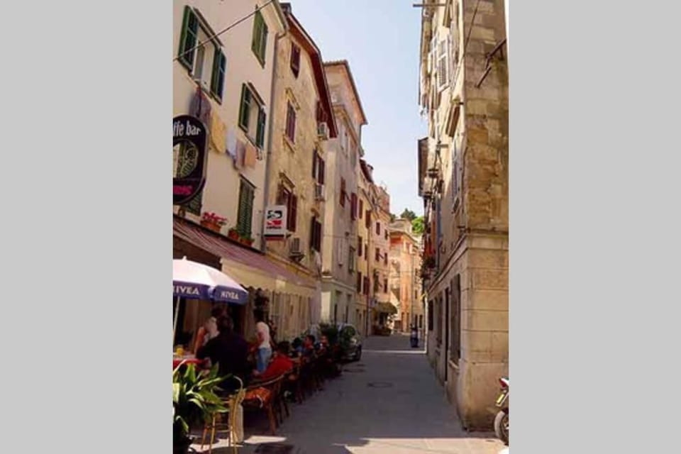 Unique spacious apartment with terrace Apartment in Piran