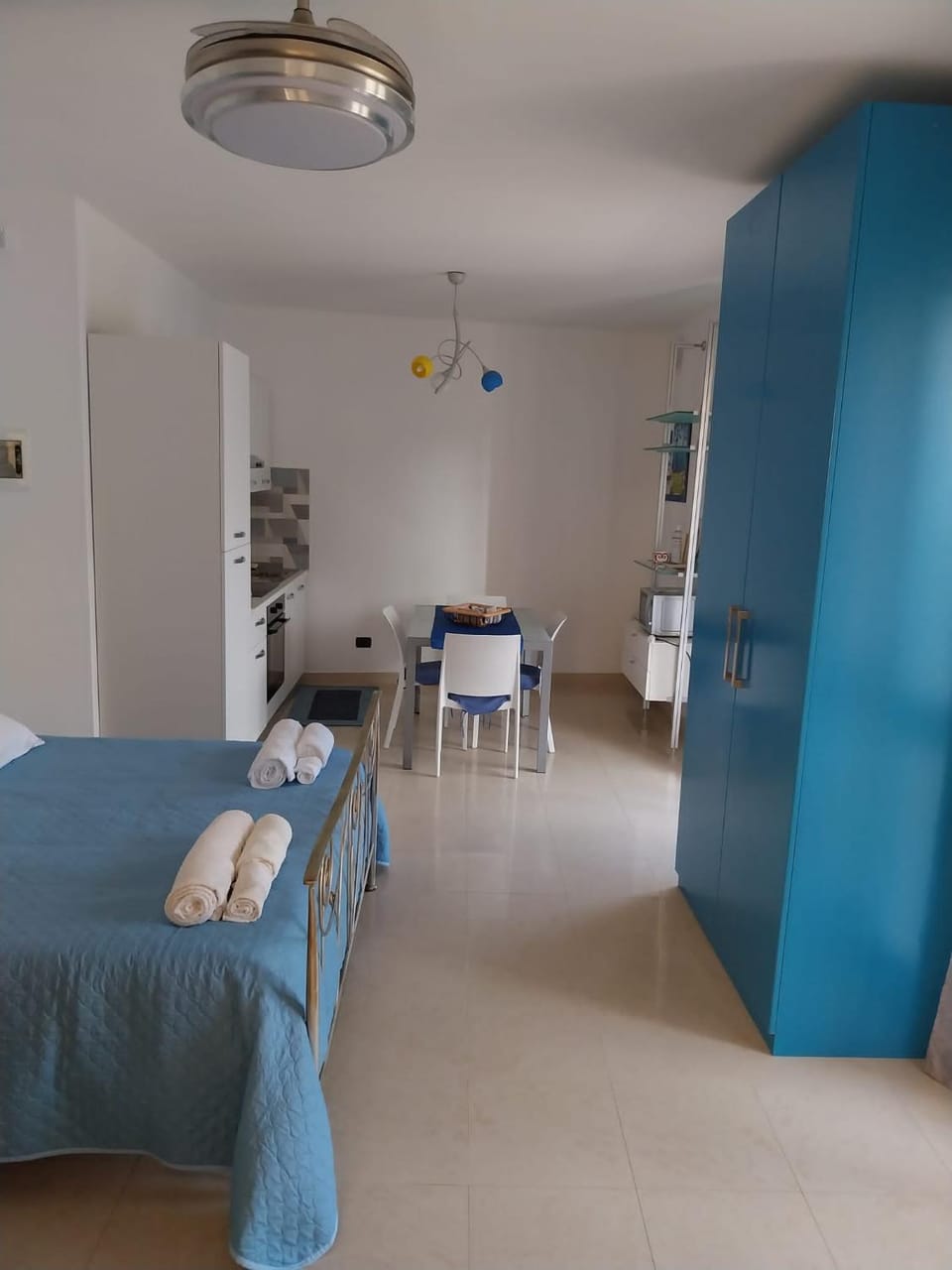 Photo of the whole room