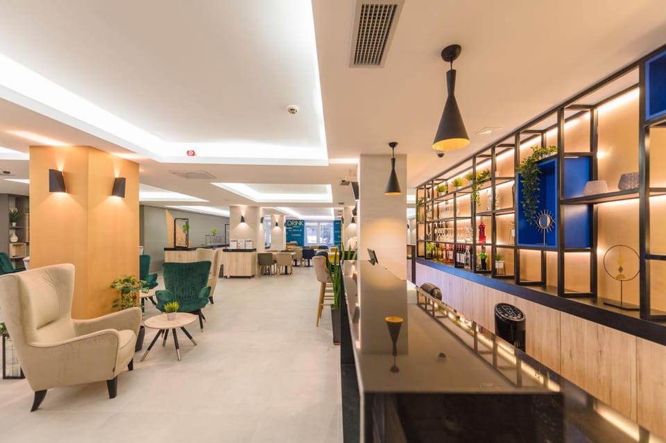 Lobby or reception, Lounge or bar