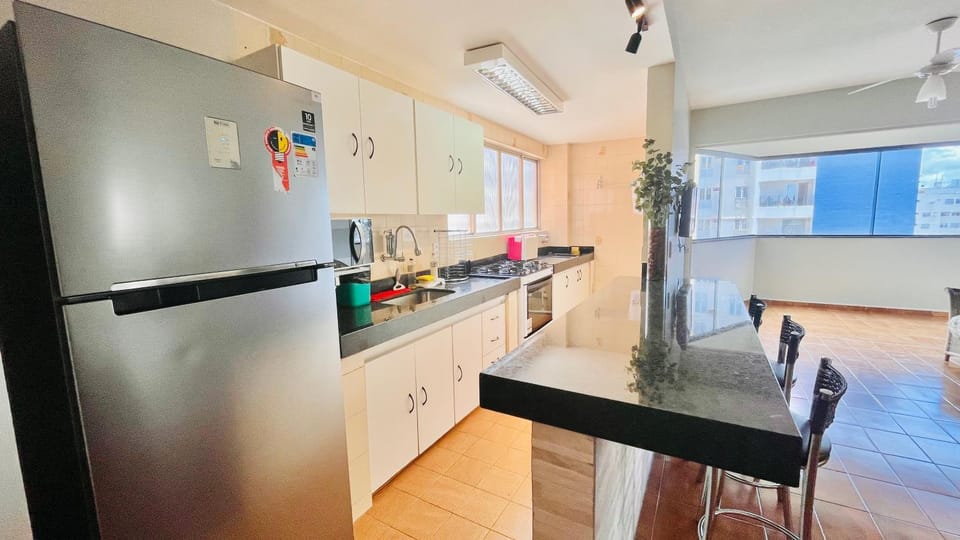 Kitchen or kitchenette, Dining area, oven, stove