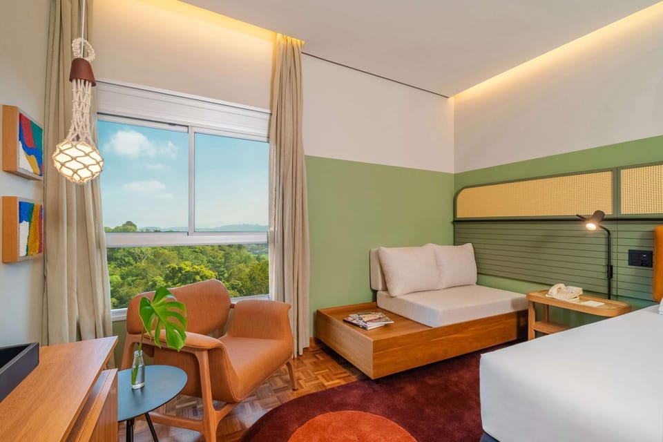 Bed, Natural landscape, Photo of the whole room, Bedroom