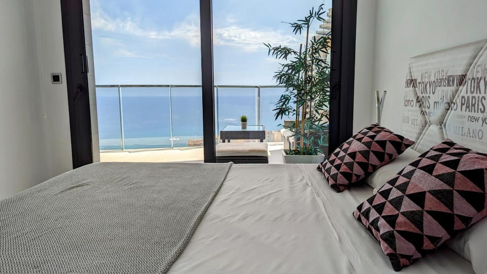 Bedroom, Sea view