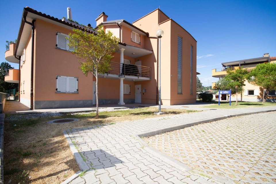 Property building, Facade/entrance