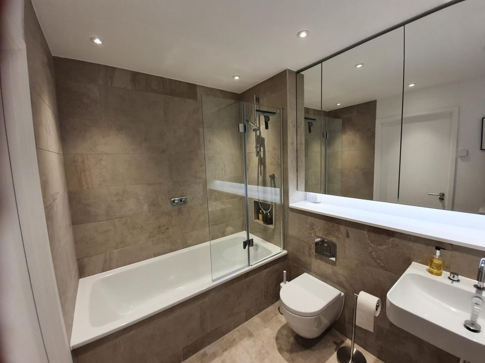 Bathroom, Bath