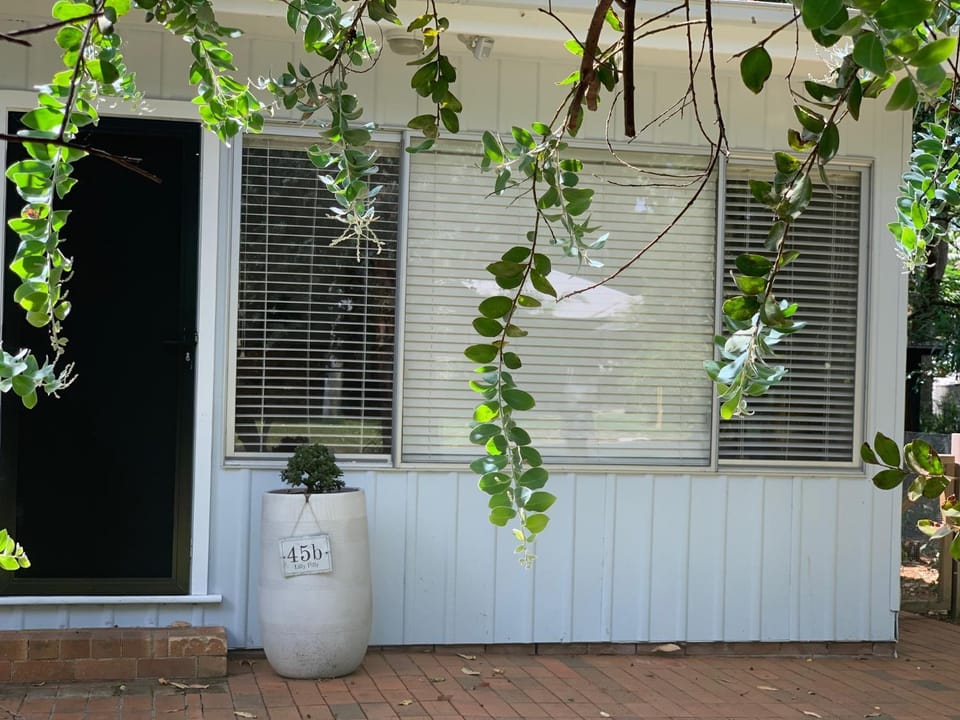 Pearl Beach Semi - 2 min to sand & sea - Lilly House in Patonga