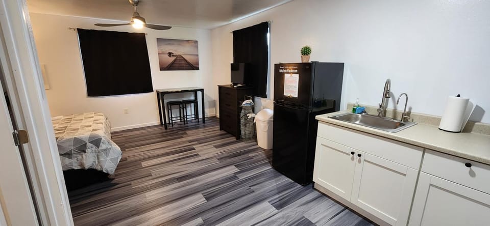 #1 NEW! Couples Getaway Self CheckIn Studio Apt Apartment in Orchidlands Estates