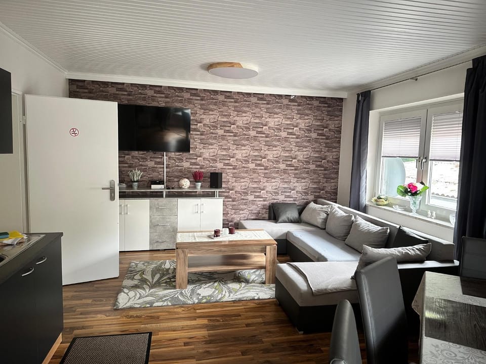 Communal lounge/ TV room, Living room, Seating area