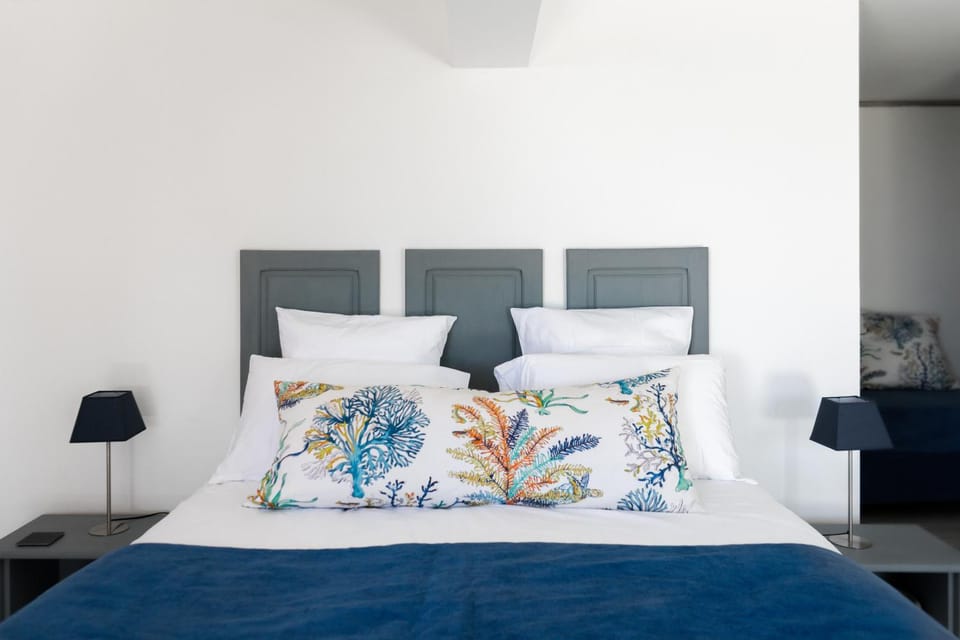 Bed, Decorative detail, Bedroom