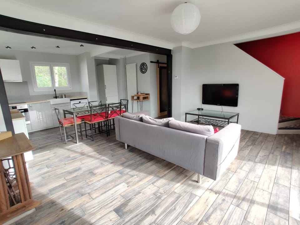 Living room, Dining area