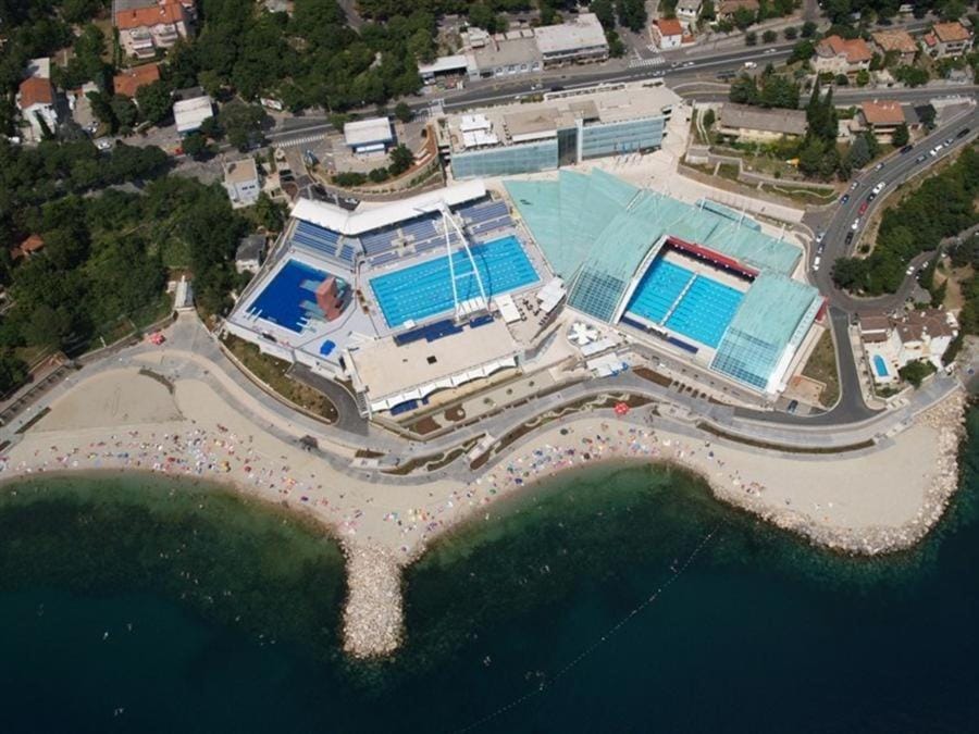 Swimming pool