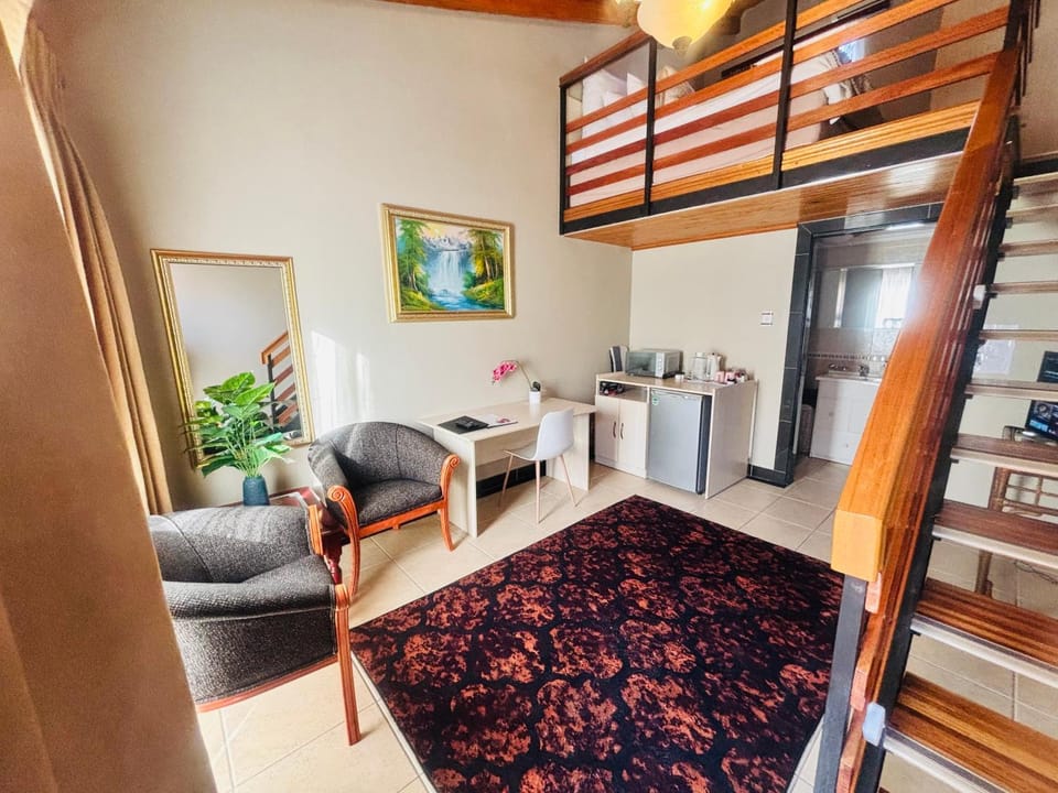 Property building, Photo of the whole room, Seating area