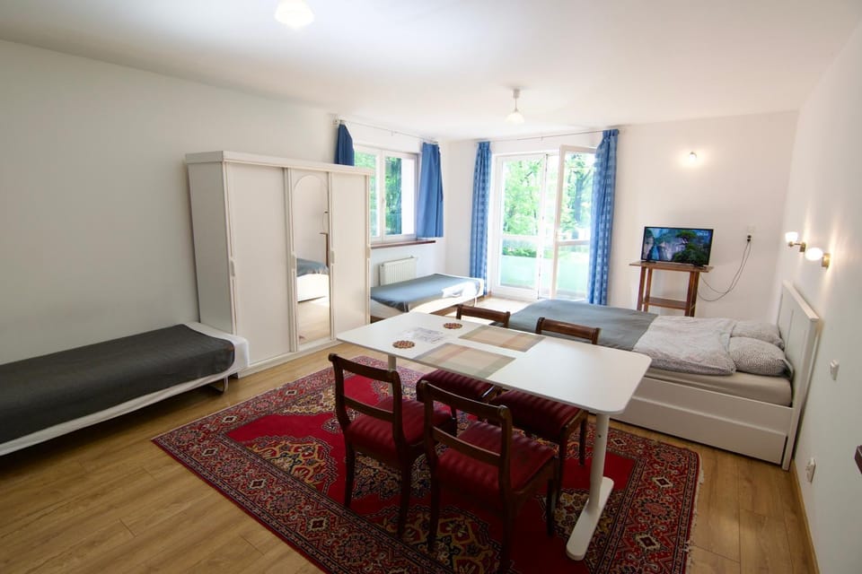 Komfortowe przestronne pokoje z prywatnymi łazienkami blisko Warszawy i Suntago Vacation rental in Masovian Voivodeship