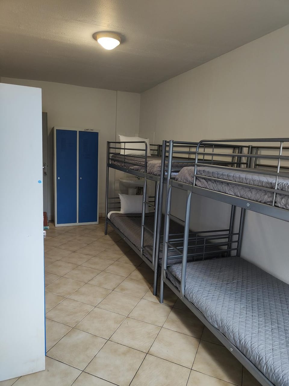 Photo of the whole room, Bedroom, bunk bed