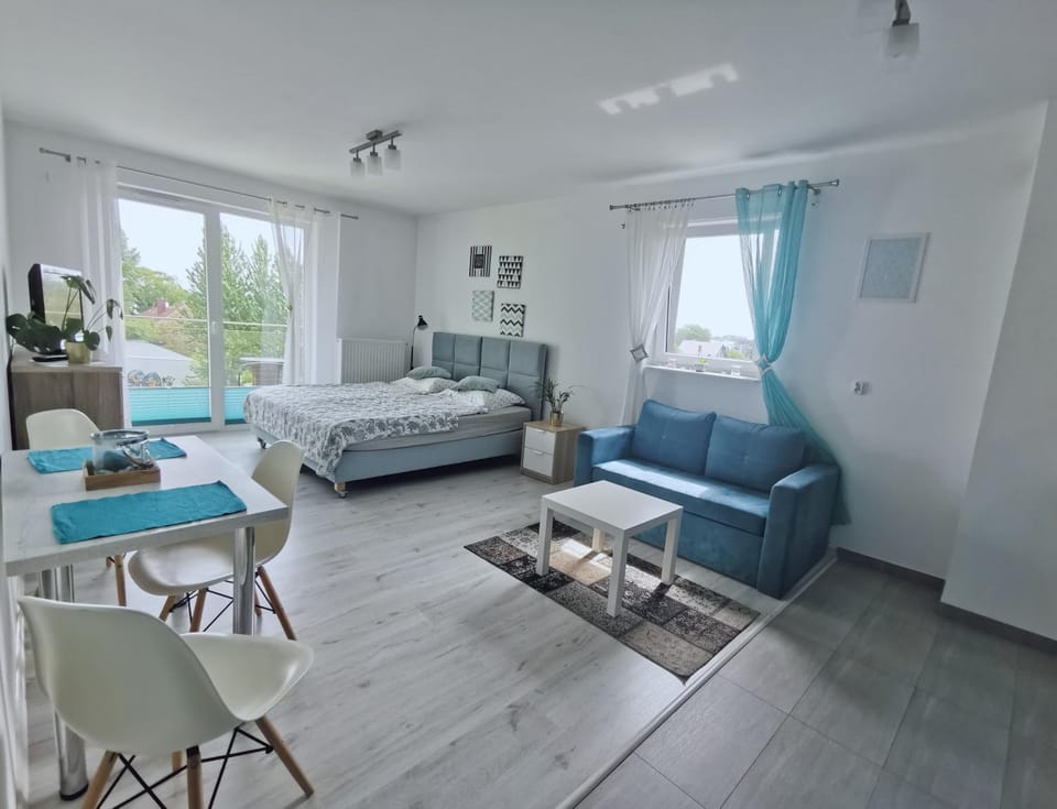 Bed, Living room, Seating area