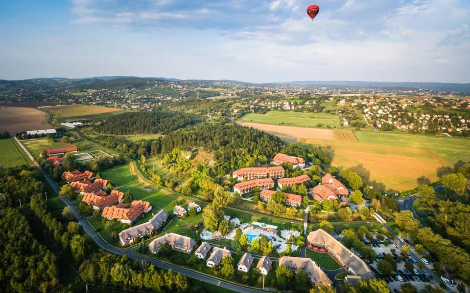 Property building, Spring, Day, Bird's eye view, Winter, Summer, Autumn, On site