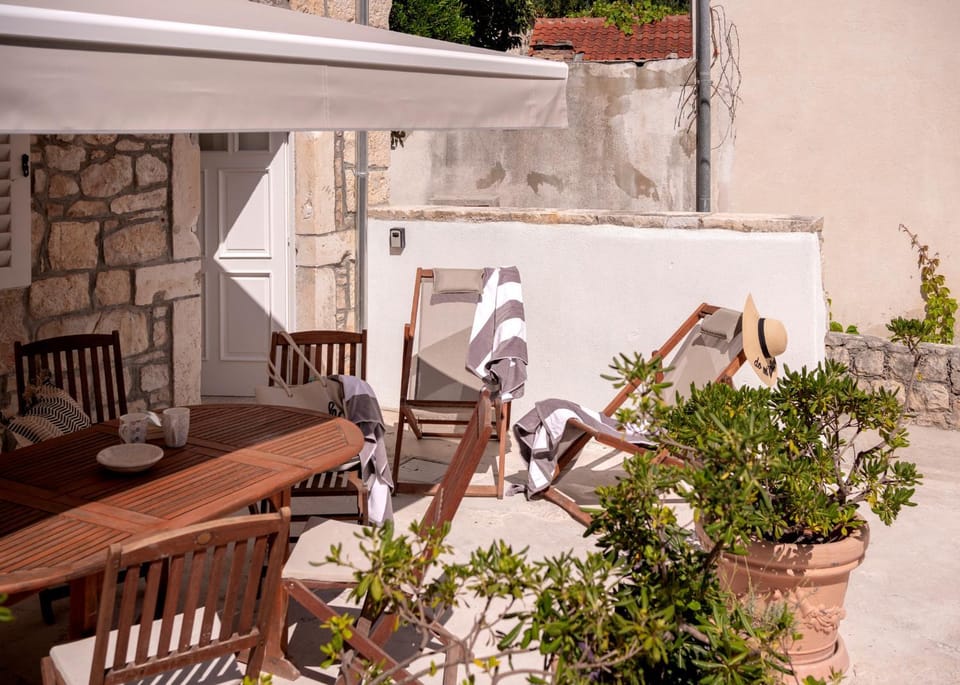 Day, Balcony/Terrace, Dining area