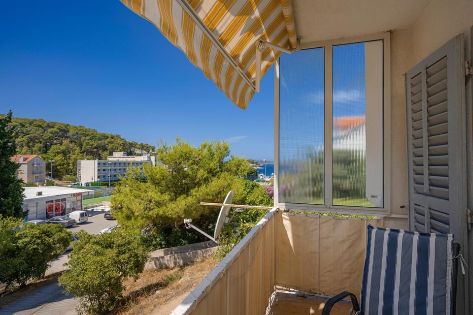 View (from property/room), City view, Sea view, Quiet street view