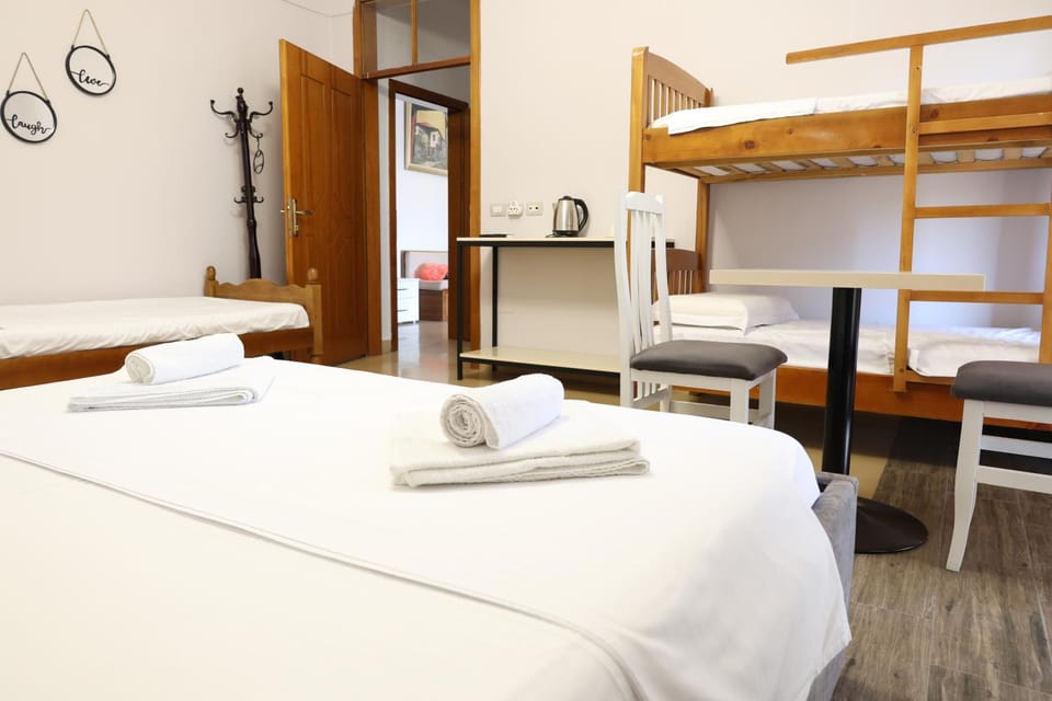 Bed, bunk bed, towels